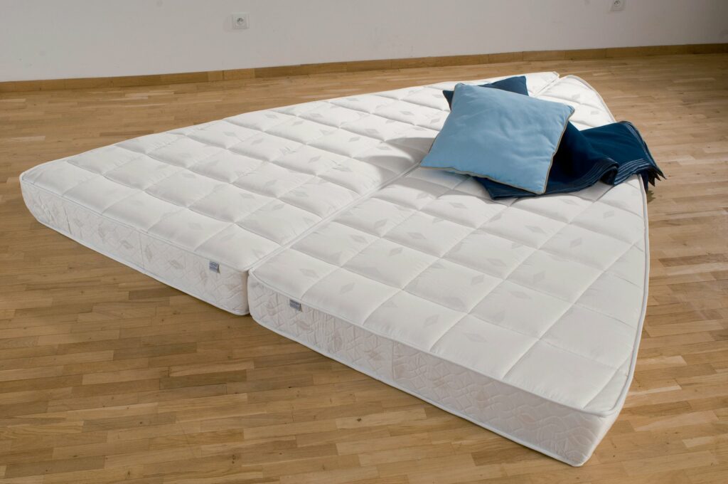 Galapagos memory foam mattress, made to measure in a V shape for a forward cabin