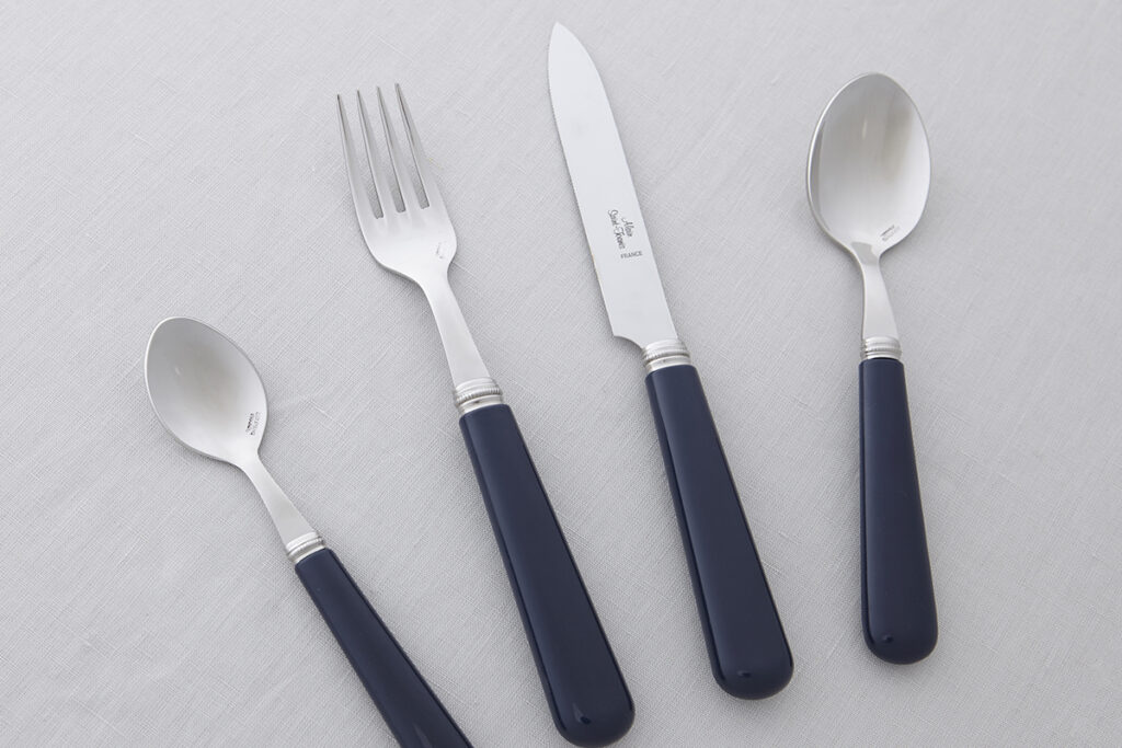 Navy cutlery – Victoria Yachting